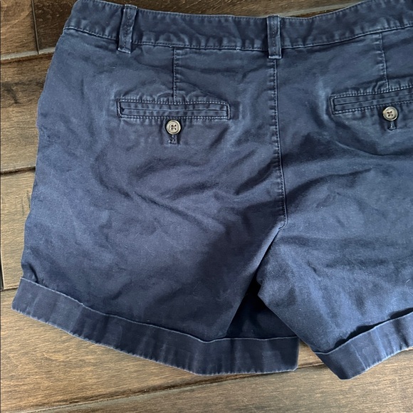 ❤️3/$30 Banana Republic City Chino Navy Blue Women's Shorts - Picture 3 of 8